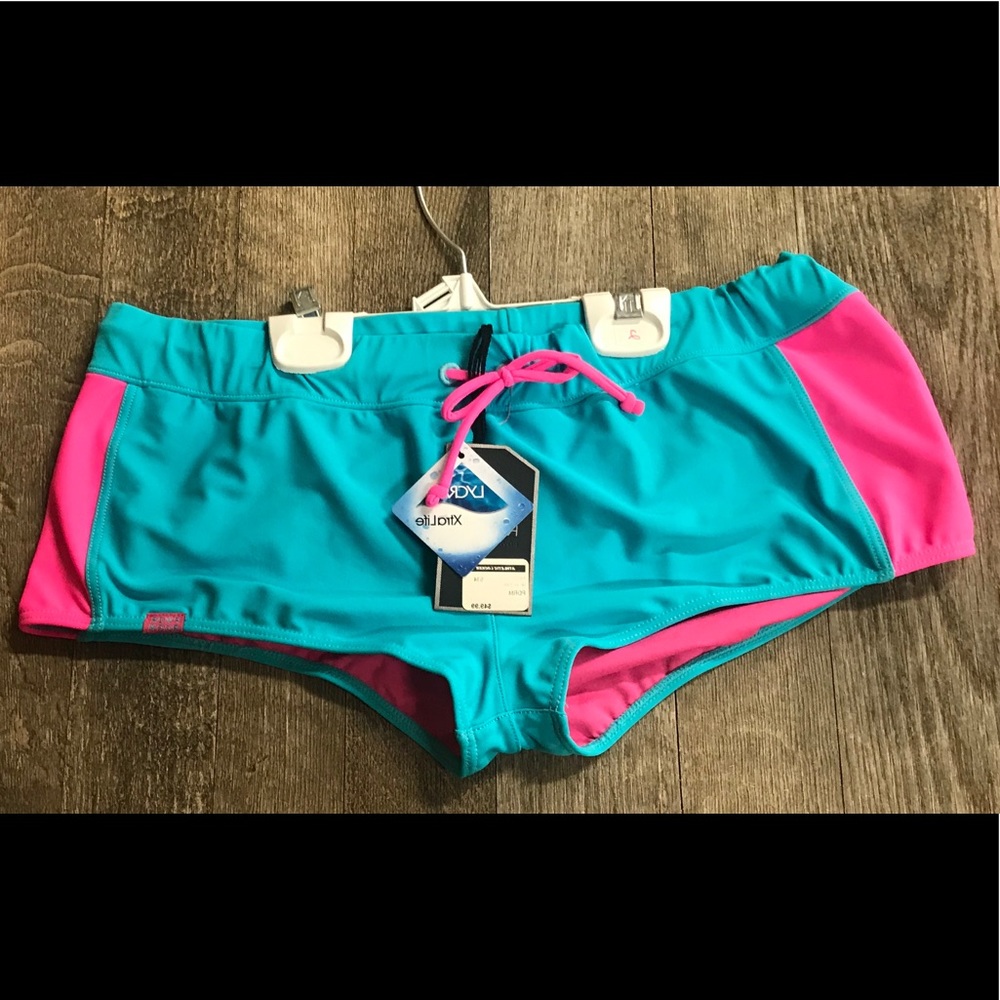 NWT Powder Room Size M Lycra Swim Athletic Shorts